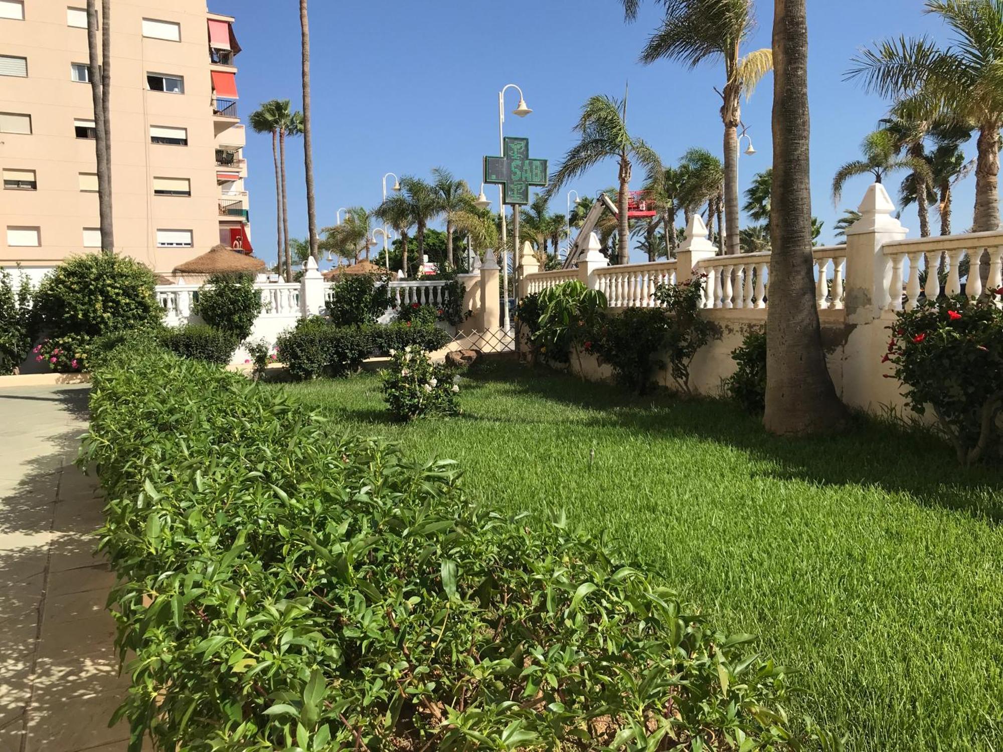 Apartamento 2 Dormitorios En Primera Linea De Playa San Cristobal Almuñécar Esterno foto